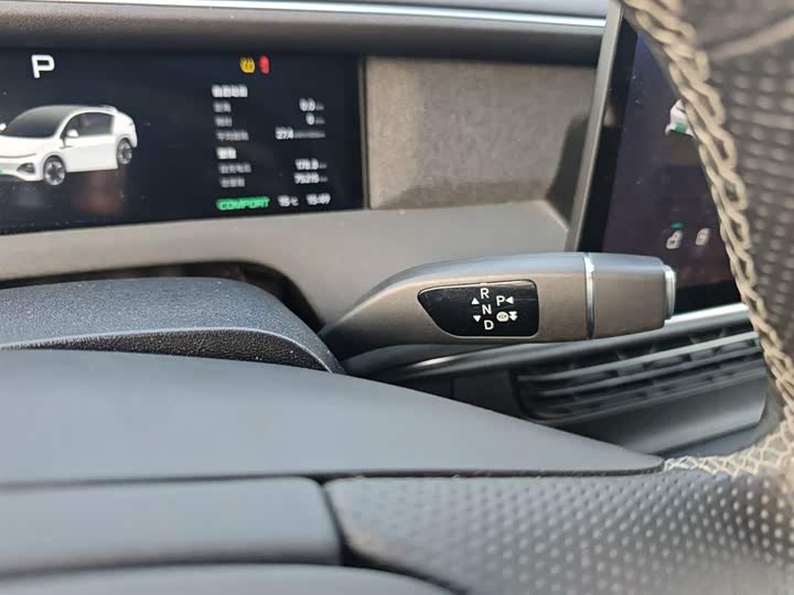 Фото 6 - XPeng G6