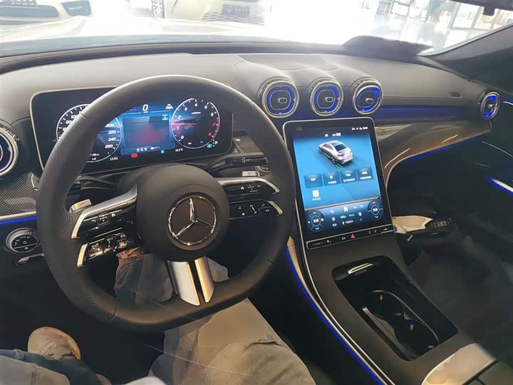 Фото 10 - Mercedes-Benz C-Class