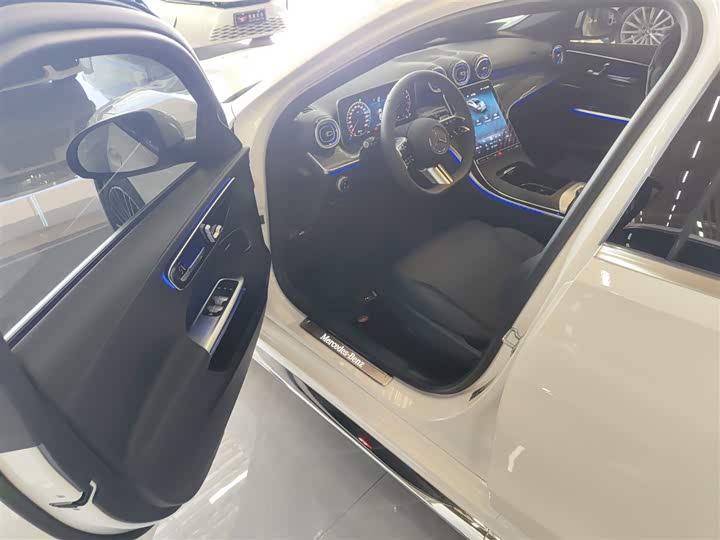 Фото 16 - Mercedes-Benz C-Class