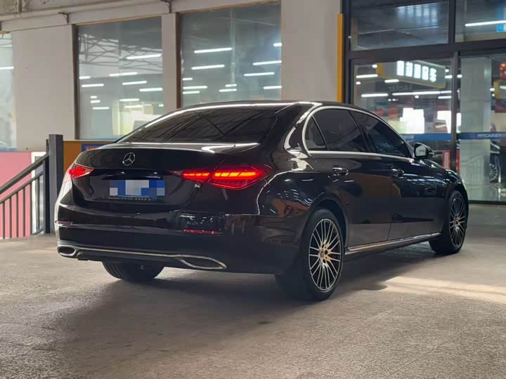 Фото 9 - Mercedes-Benz C-Class