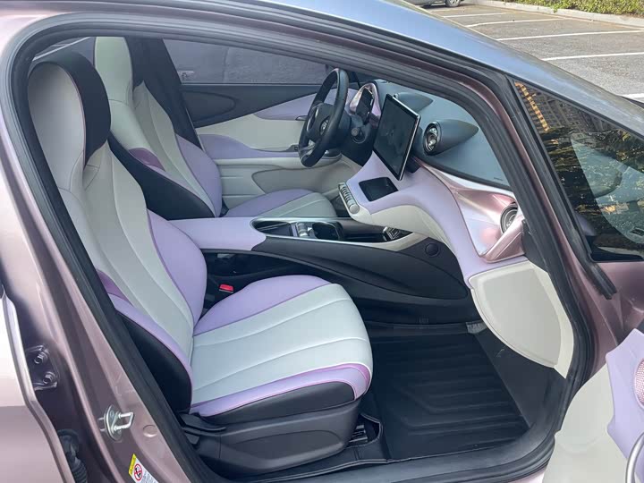 Фото 9 - BYD Dolphin