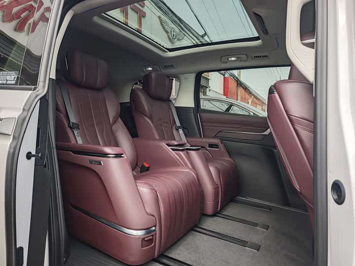 Фото 11 - Buick GL8 Century