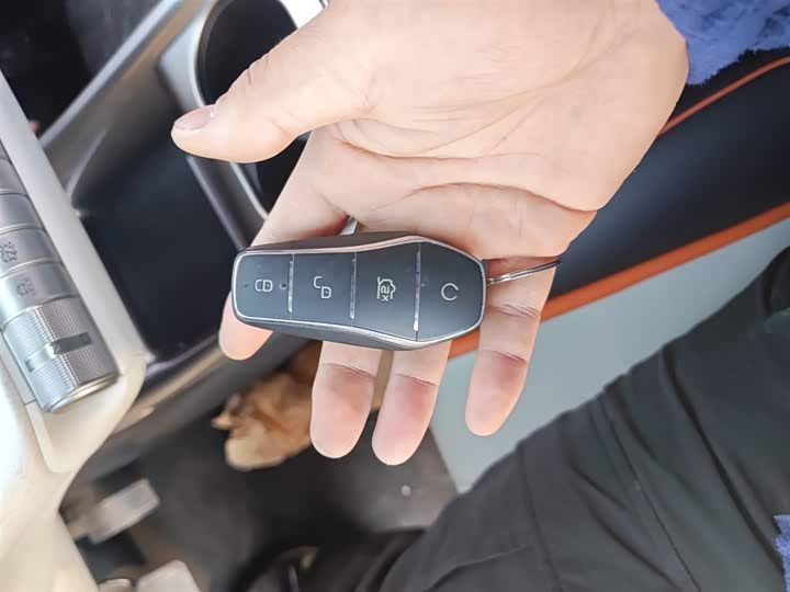 Фото 9 - BYD Dolphin