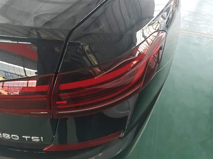 Фото 8 - Volkswagen Passat