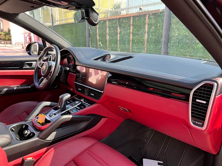 Фото 11 - Porsche Cayenne