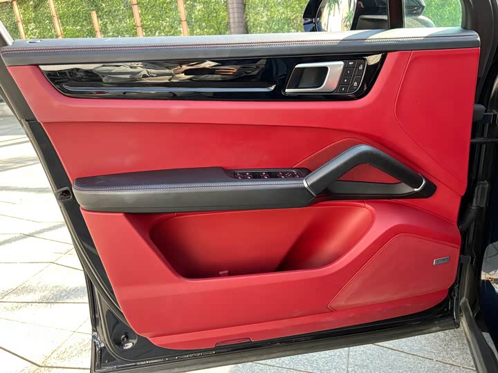 Фото 22 - Porsche Cayenne