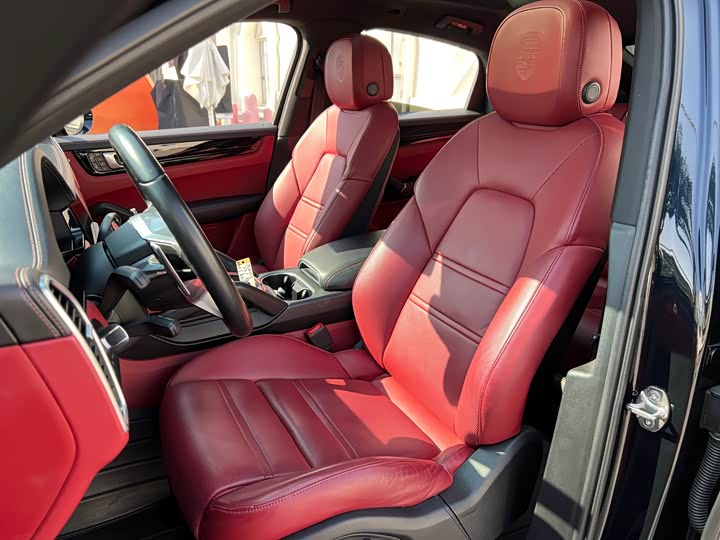 Фото 26 - Porsche Cayenne