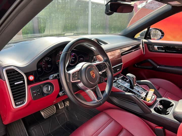 Фото 9 - Porsche Cayenne