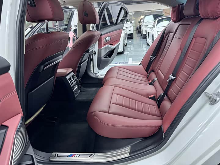 Фото 16 - BMW 3 Series