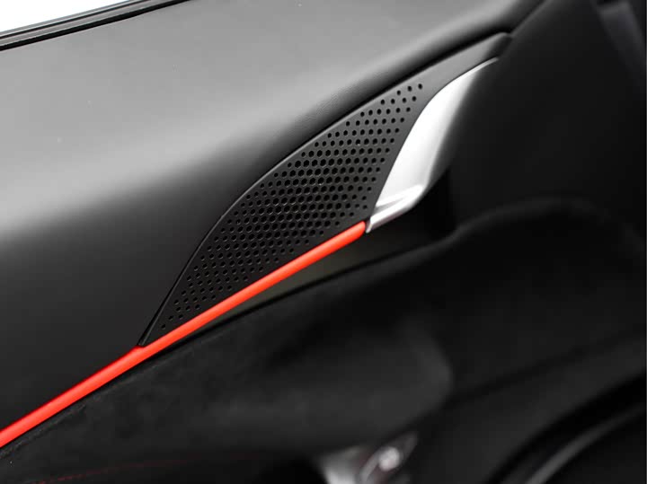 Фото 7 - Ferrari Roma