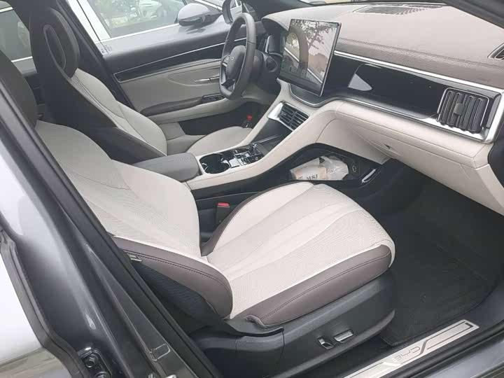 Фото 11 - BYD Song Plus Hybrid/EV