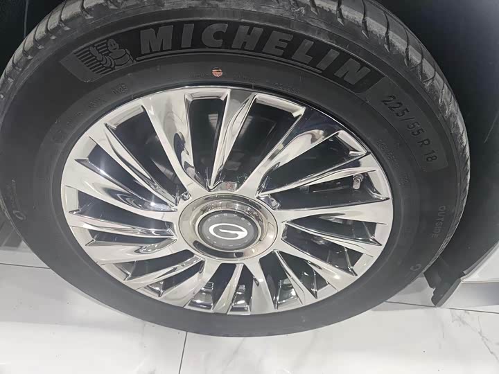 Фото 13 - GAC Trumpchi M8