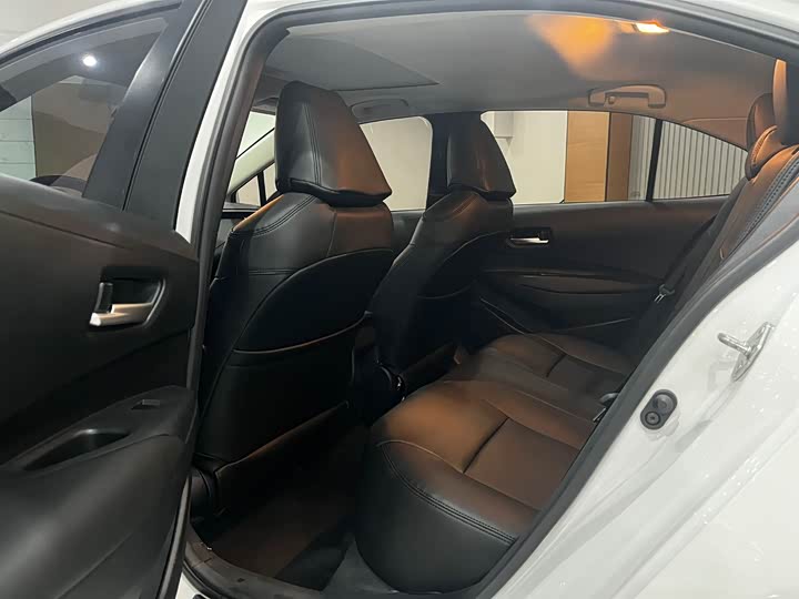 Фото 12 - Toyota Corolla