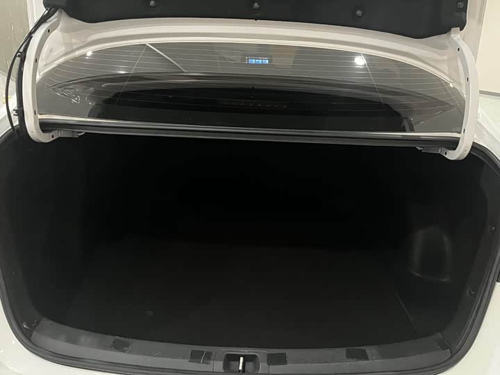 Фото 16 - Toyota Corolla