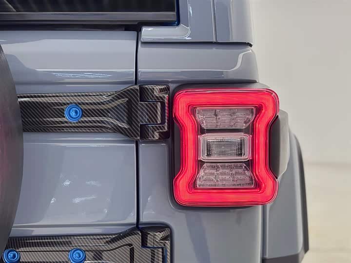 Фото 10 - Jeep Wrangler