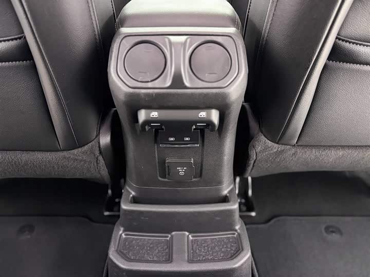 Фото 25 - Jeep Wrangler