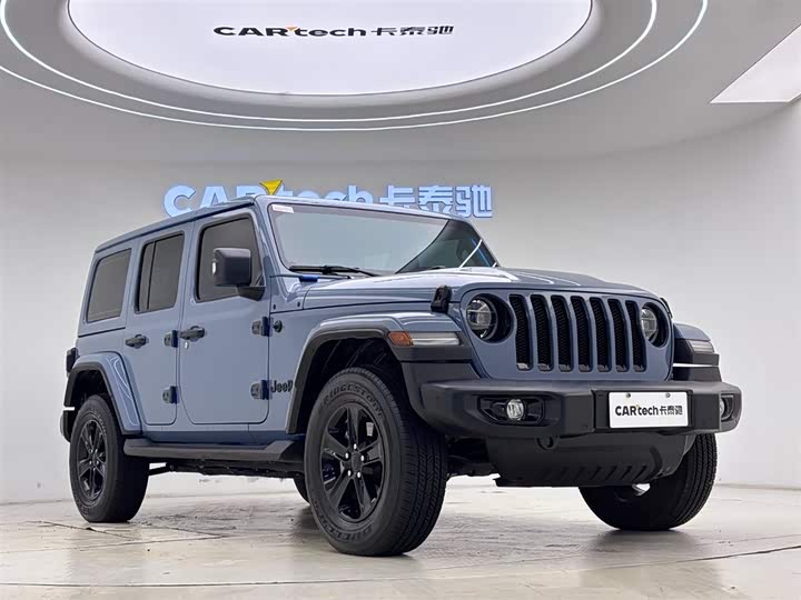 Фото 5 - Jeep Wrangler