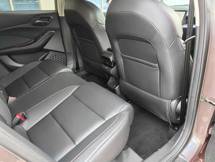 Фото 10 - MG Motor 5