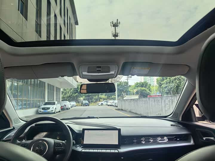 Фото 16 - MG Motor 5