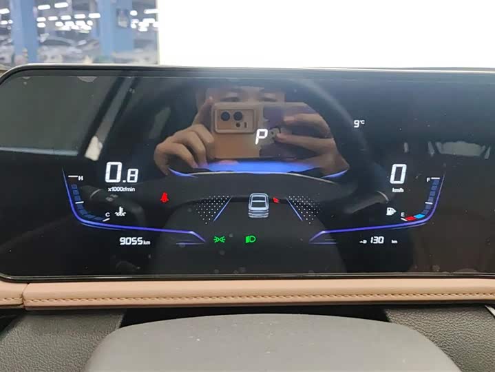 Фото 14 - Bestune B70