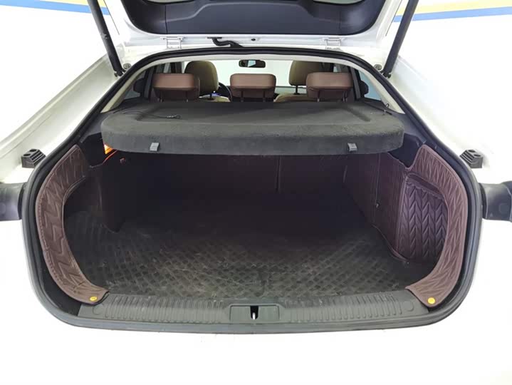 Фото 4 - Bestune B70