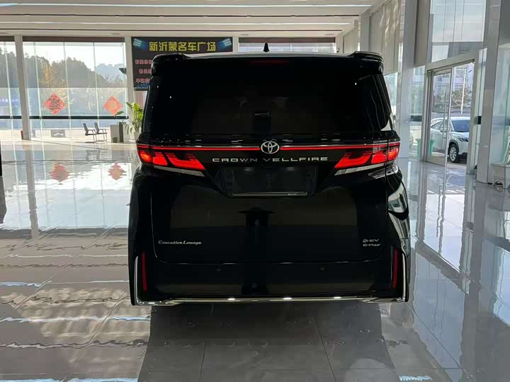 Фото 9 - Toyota Vellfire