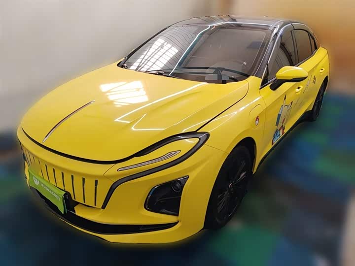 Фото 2 - Hongqi E-QM5