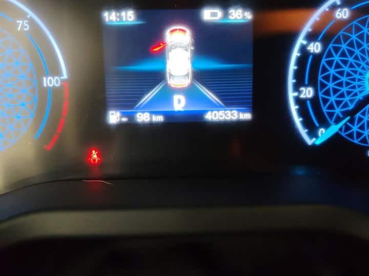 Фото 5 - Hongqi E-QM5