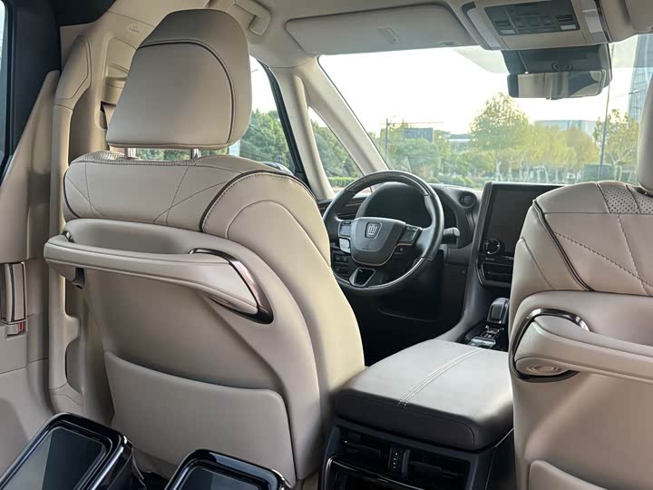 Фото 9 - Toyota Vellfire