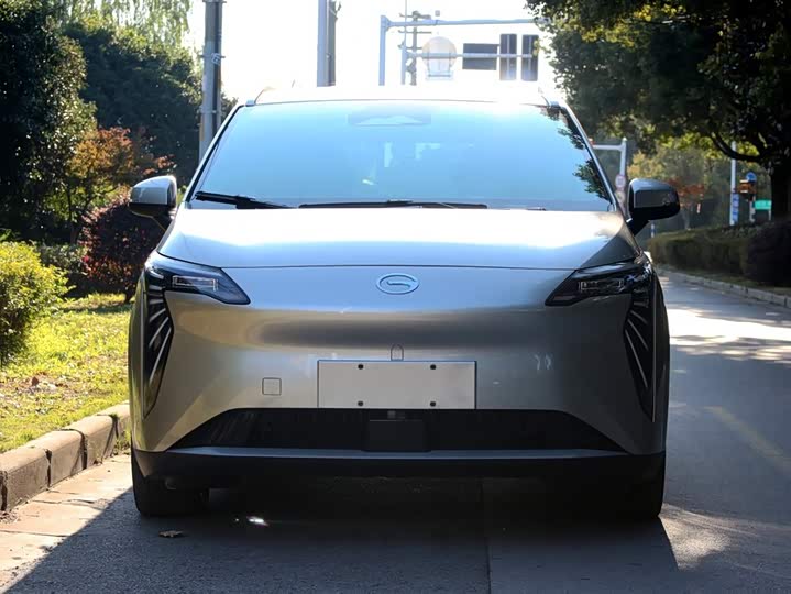 Фото 2 - GAC Aion Y