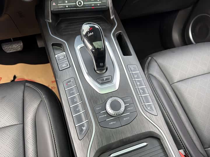 Фото 12 - Wey VV6