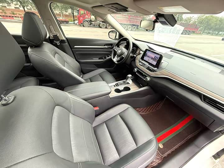 Фото 11 - Nissan Teana