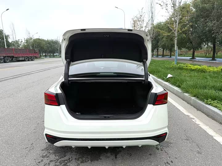 Фото 16 - Nissan Teana