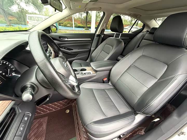 Фото 8 - Nissan Teana