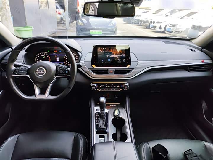 Фото 10 - Nissan Teana