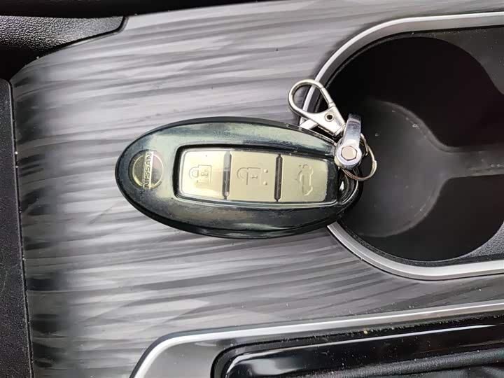 Фото 9 - Nissan Teana