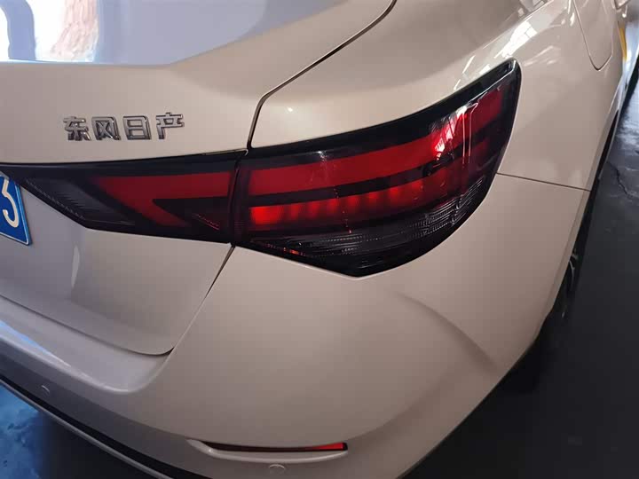 Фото 8 - Nissan Sylphy