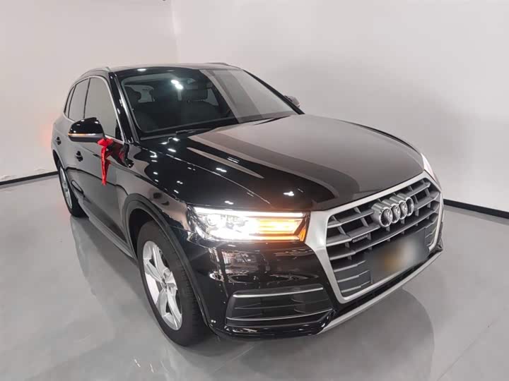 Фото 4 - Audi Q5L