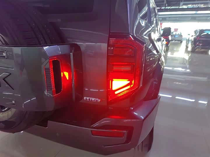 Фото 8 - Tank 400 Hybrid