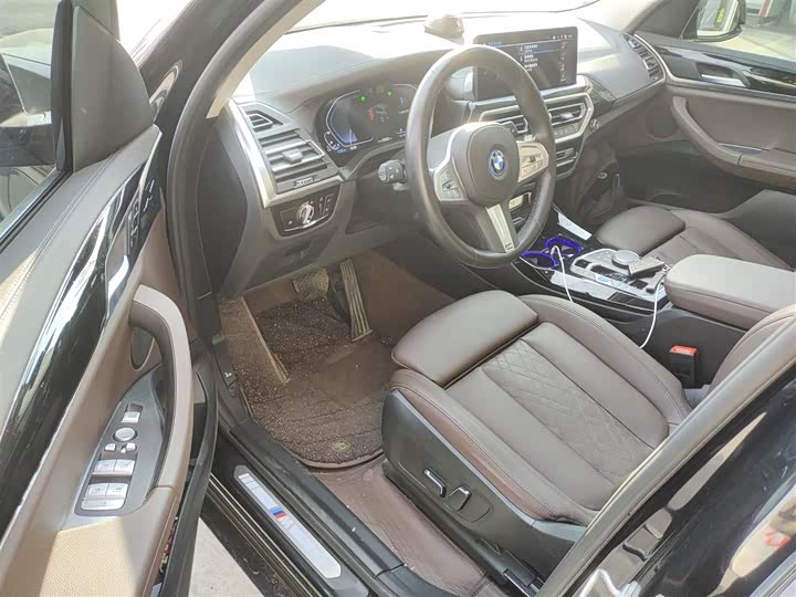 Фото 16 - BMW iX3