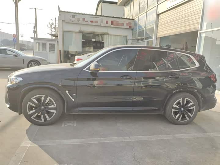 Фото 5 - BMW iX3