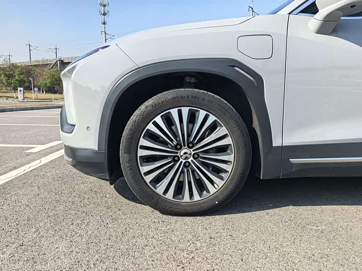 Фото 9 - Nio EC6