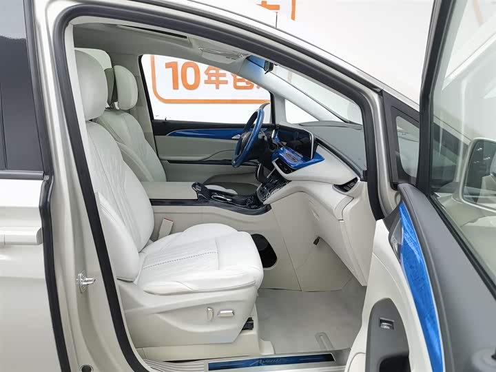 Фото 23 - Buick GL8 ES