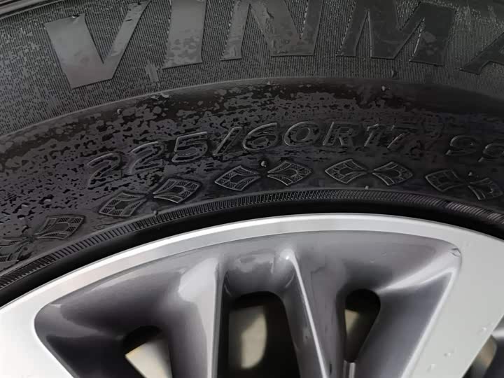 Фото 24 - Buick GL8 ES