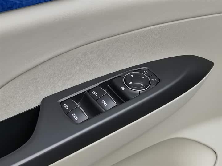 Фото 9 - Buick GL8 ES