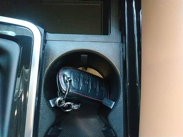 Фото 9 - Changan CS95