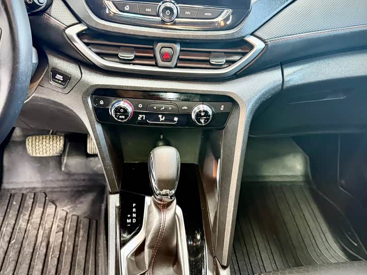 Фото 11 - Chevrolet Orlando