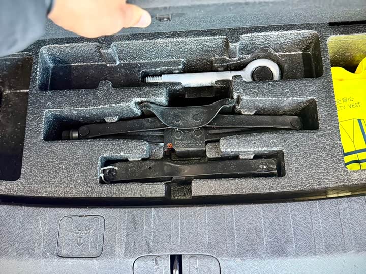 Фото 18 - Chevrolet Orlando