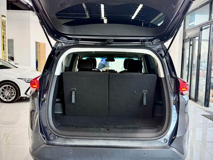 Фото 19 - Chevrolet Orlando