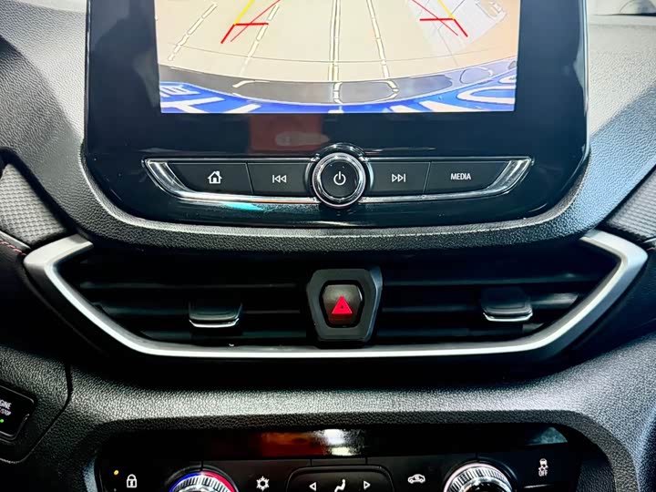 Фото 24 - Chevrolet Orlando